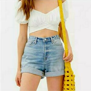 BDG  Urban Outfitters Mom High-Rise Denim Shorts Women’s size 29